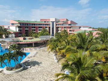 Отель "Mercury Playa de Oro", один из жилых корпусов (Варадеро, Куба)