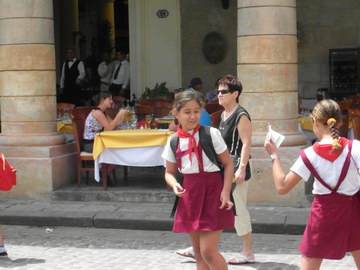 Юные пионерки в Гаване